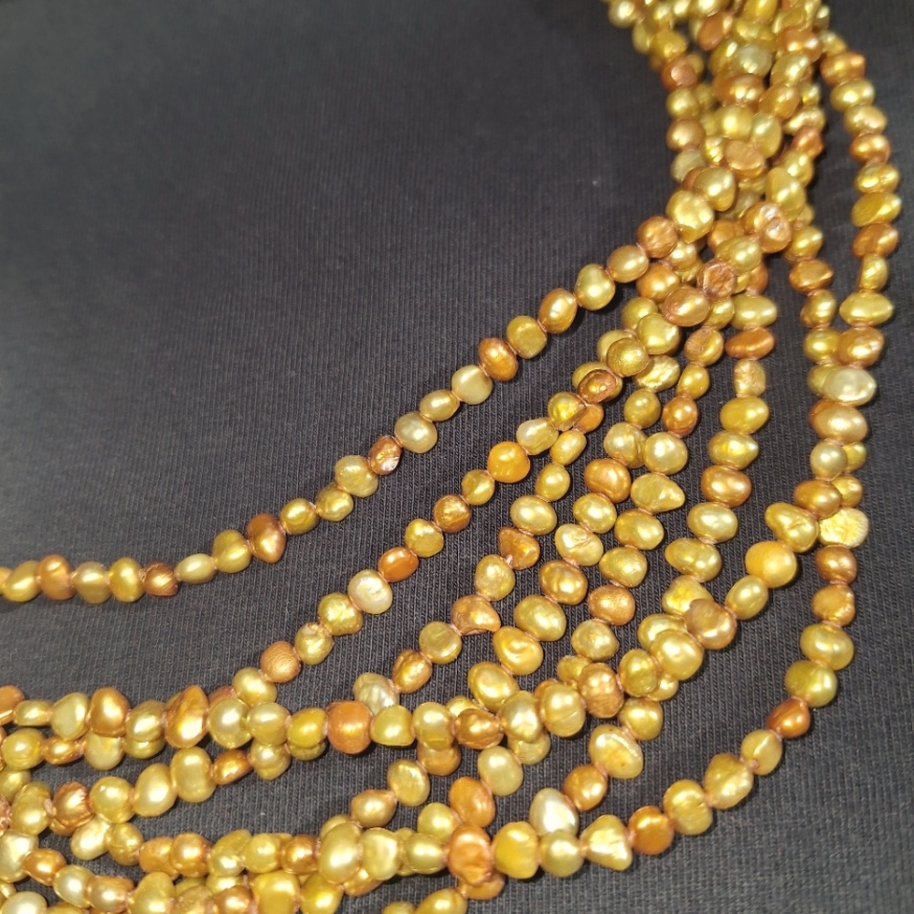 Silpada gold/copper freshwater pearl necklace.
